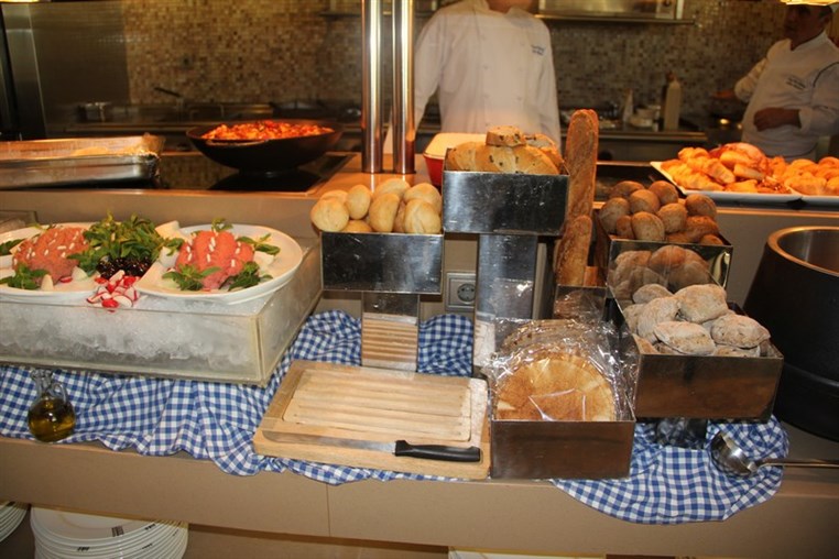 Gefinor Rotana Sunday Brunch